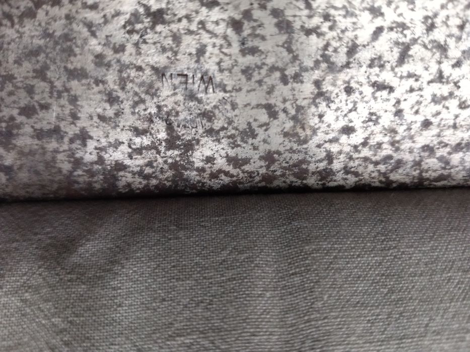 Продавам нож голям