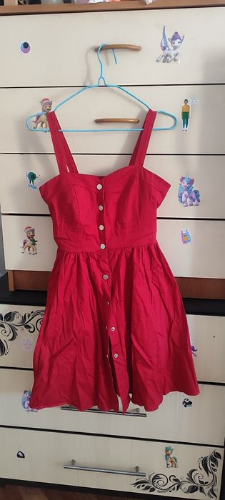 Продам платья 500тг