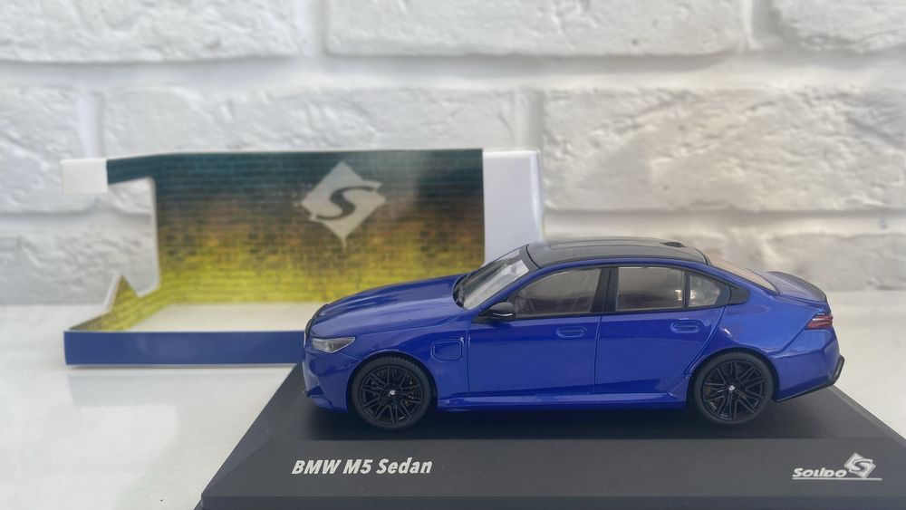 Масштабная модель 1:43 BMW