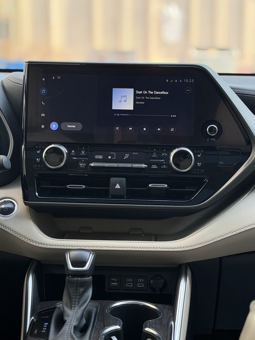 Toyota Highlander Hybrid Limited Full 2024 yil 16000 km