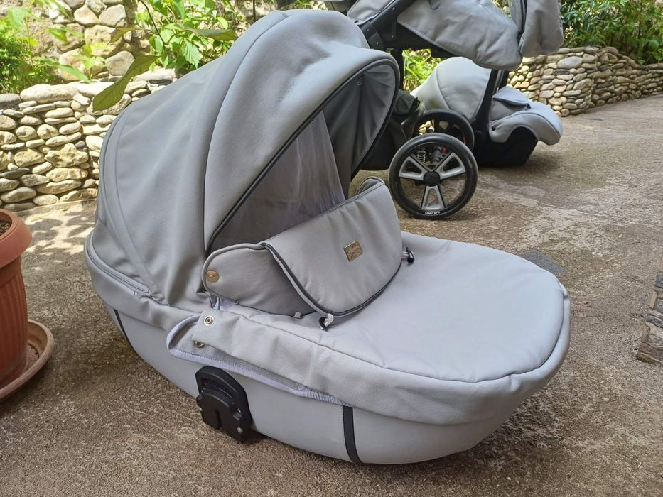 Бебешка количка 3 в 1