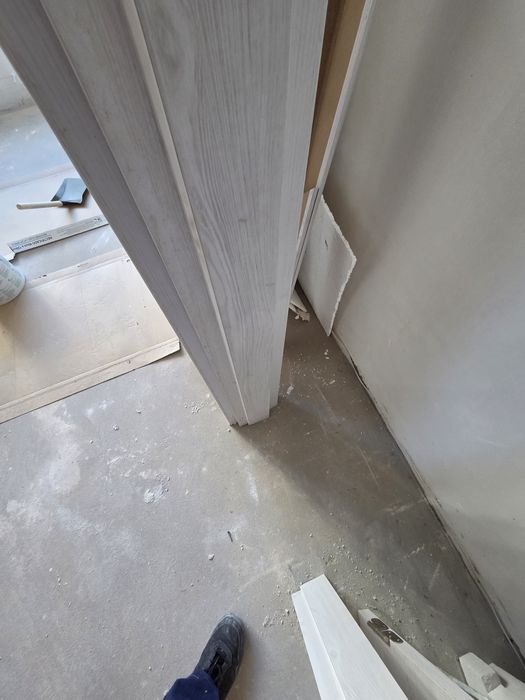 Интериорна .  Врата. Каса . И  . Первази.