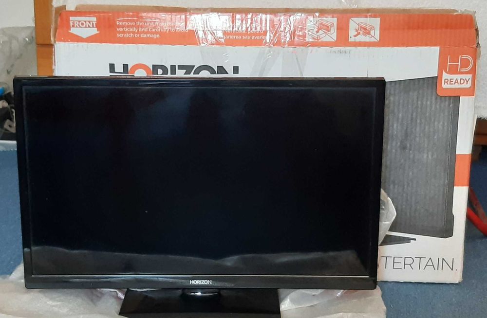 Продавам спешно телевизор LED Smart Horizon 24HL7110H с диагонал 61 cм, 2 HDMI порта, Wi-Fi модул