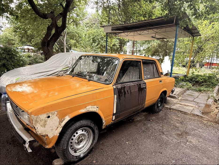 Продается Ваз 2105 на запчасти