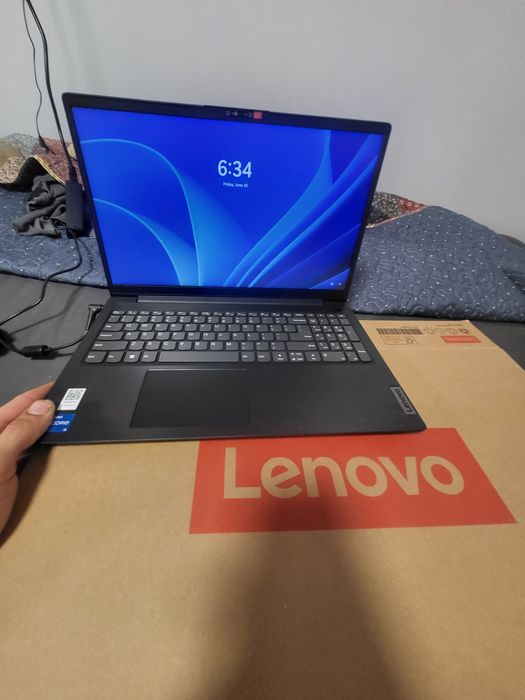 Laptop lenovo v15 g4 intel core i5