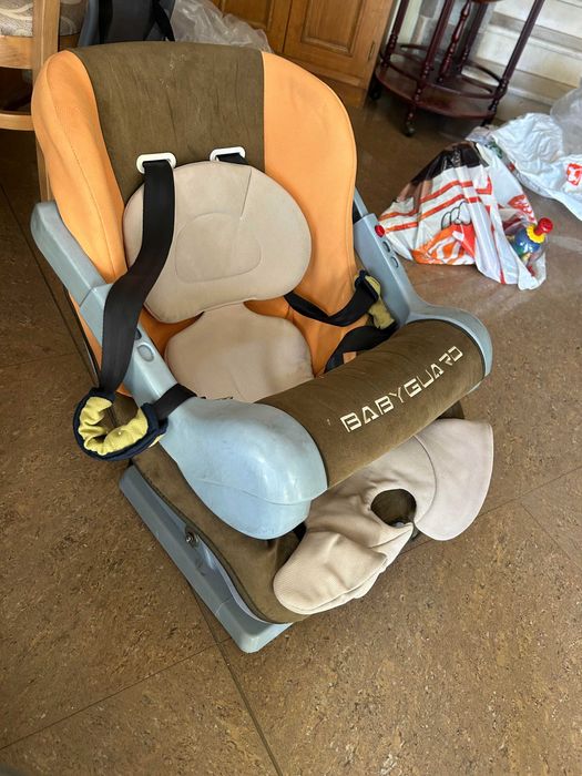 продавам детски столчета за кола