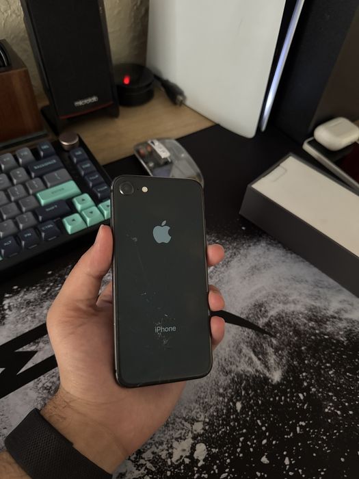 iPhone 8 64GB | QORA