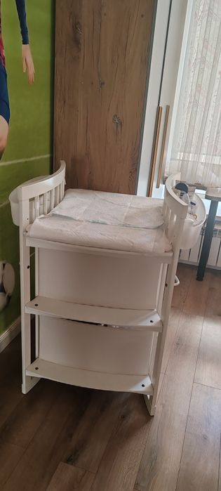 Продам пеленальный столик Stokke