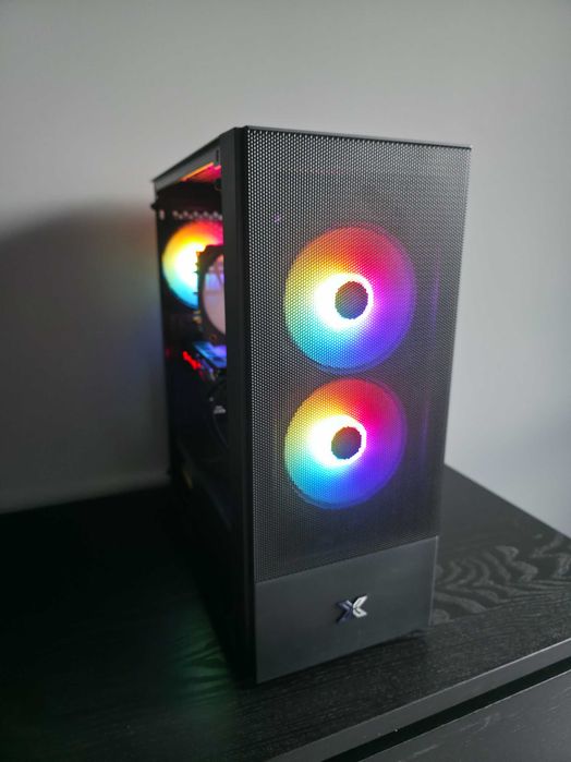 Компютърна конфигурация - i7-5820K / 32GB DDR4 RAM / RX5700XT 8GB GDDR6 GPU / 512 M.2 SSD / 550W 80+ Gold