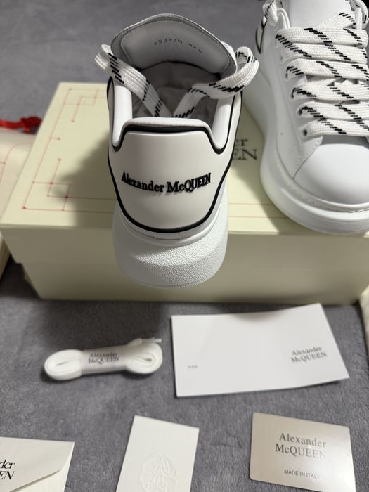 Alexander McQueen marimea 42 nu nike jordan yeezy