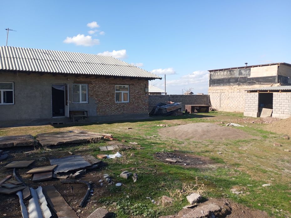 Продаётся дом 3 комнатная