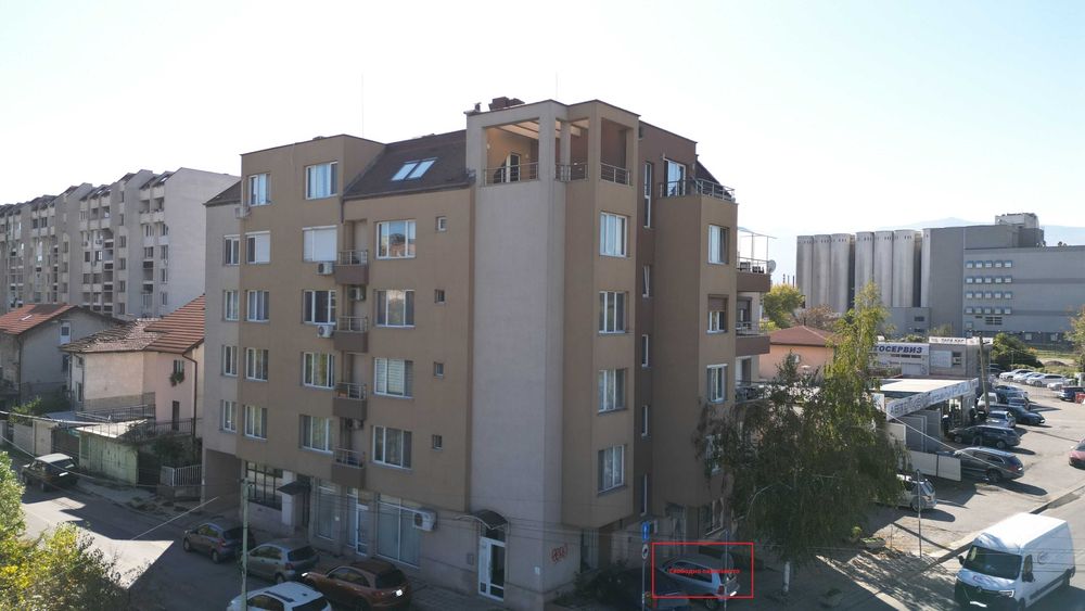 Отдава се паркомясто в ж.к.Хаджи Димитър