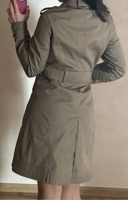 Дамски тренчкот