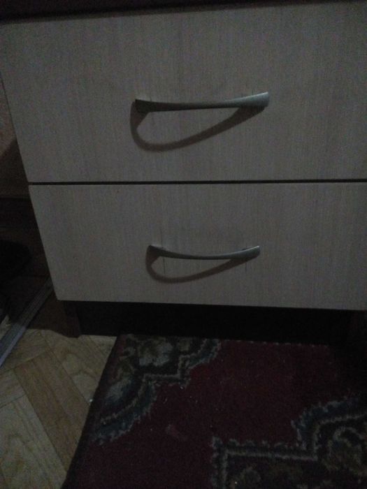 продам тумбочку . новая .