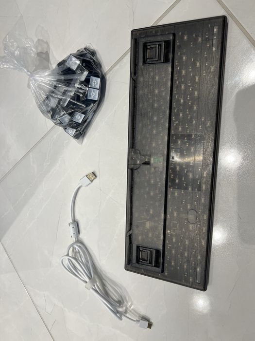 Механична клавиатура 980 DYI basis kit hot swappable, БЕЗ суичове