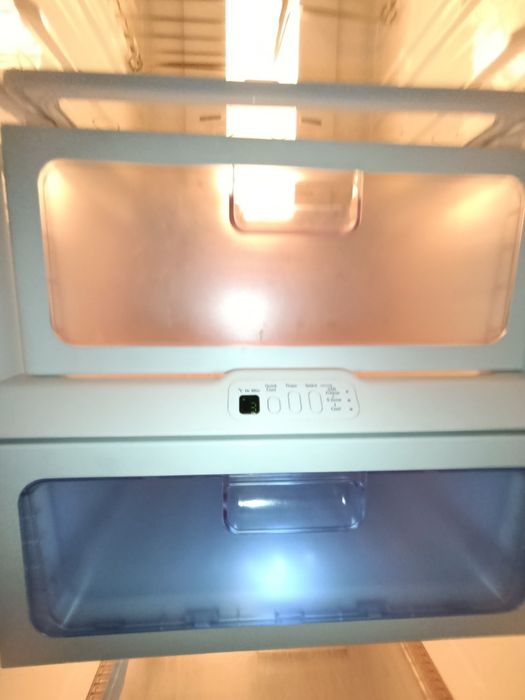 Холодильник SAMSUNG Side-by-Side.