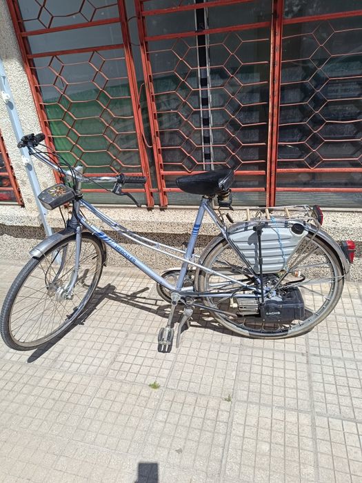 Продавам моторно колело Сакс