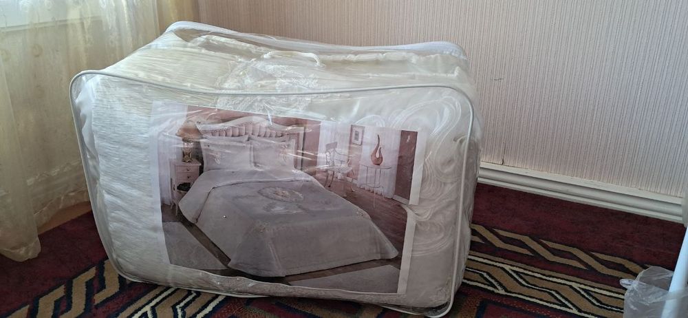 Сотилади. Пакривал