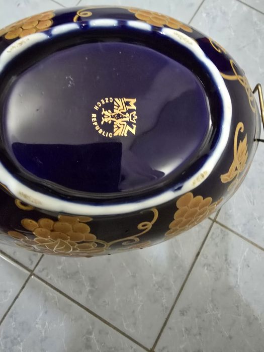 Ваза - конфетница  со с'емной  ручкой Новая Чехия