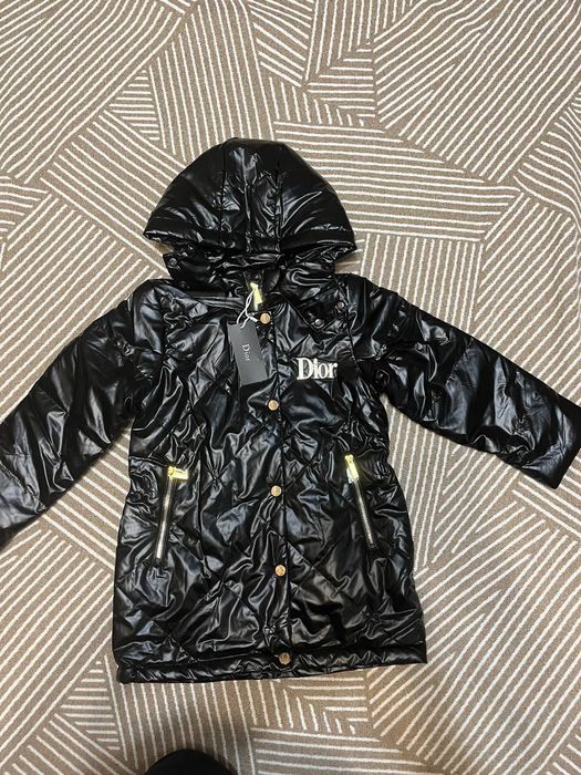 Куртки весна новые