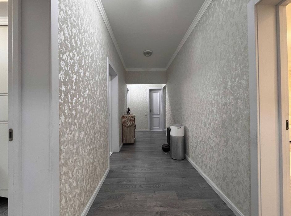 ПРОДАЕТСЯ 4/6/9 квартира 
 "Angel's food" метро Ойбек 
 Мирабадский ра