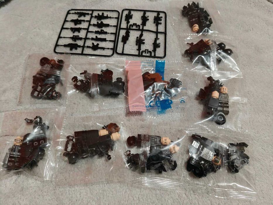 Set 18 figurine tip Lego SWATT team plus accesorii