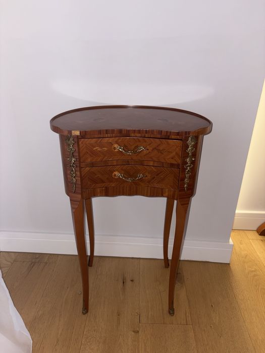 Masuta din lemn masiv