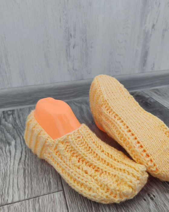 Вязаные тапочки для дома