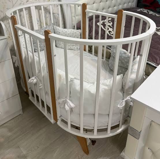 Кровать-трансформер с маятником