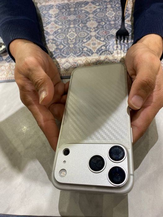 Iphone 17 pro max 256 GB.  e-sim+e-sim