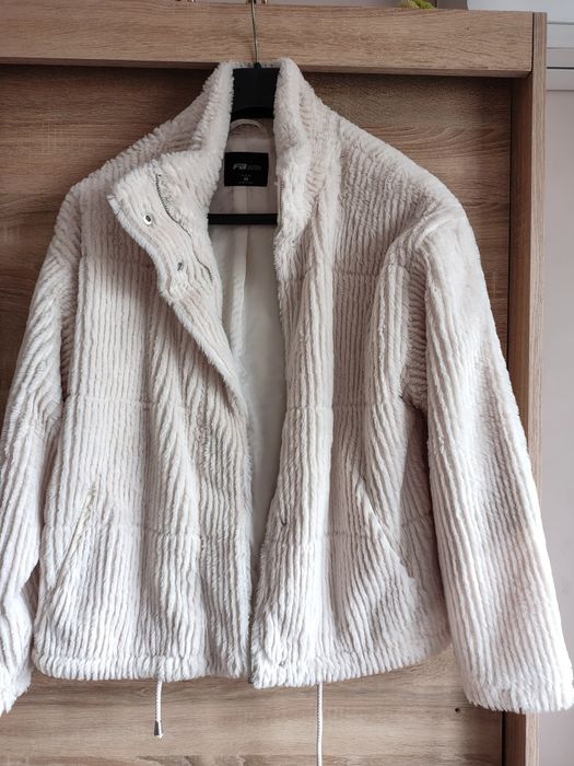 Пухено яке размер М