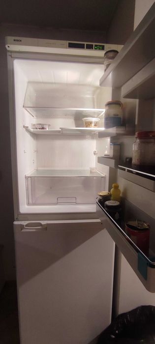 Продавам хладилник