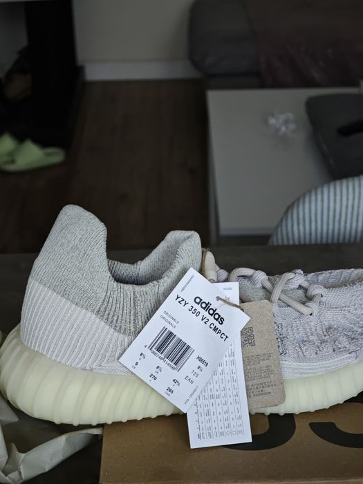 Yeezy 350 V2 CMPCT