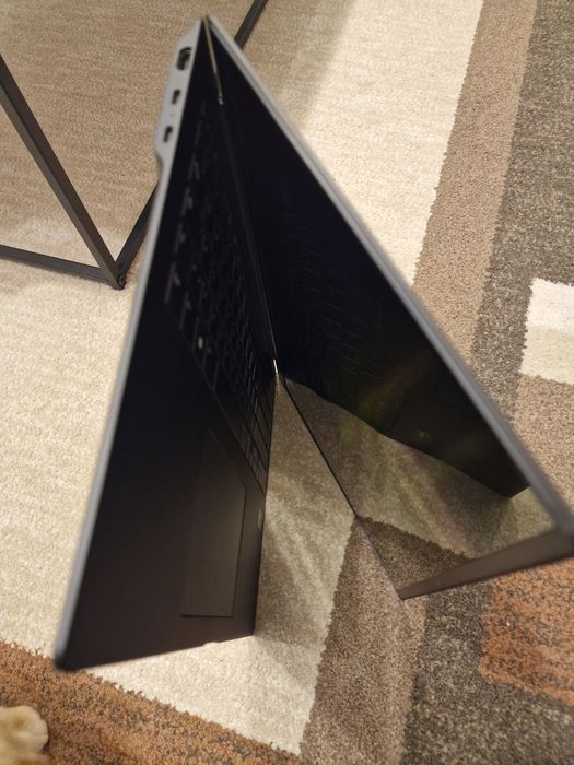 LG Gram Laptop Oled i7 ultra slim 16GB Ram 16inch