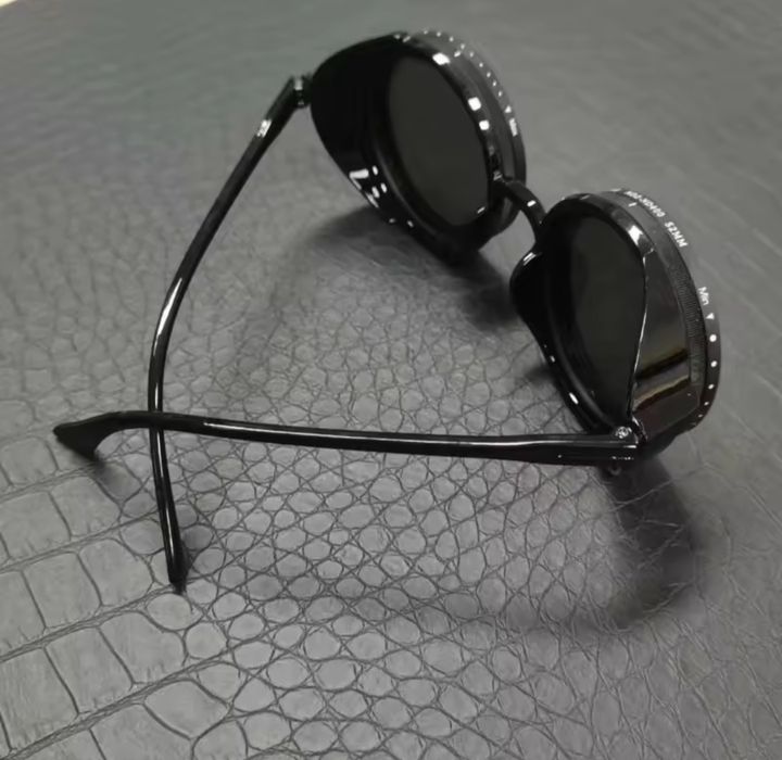 Фото очила с поляризация