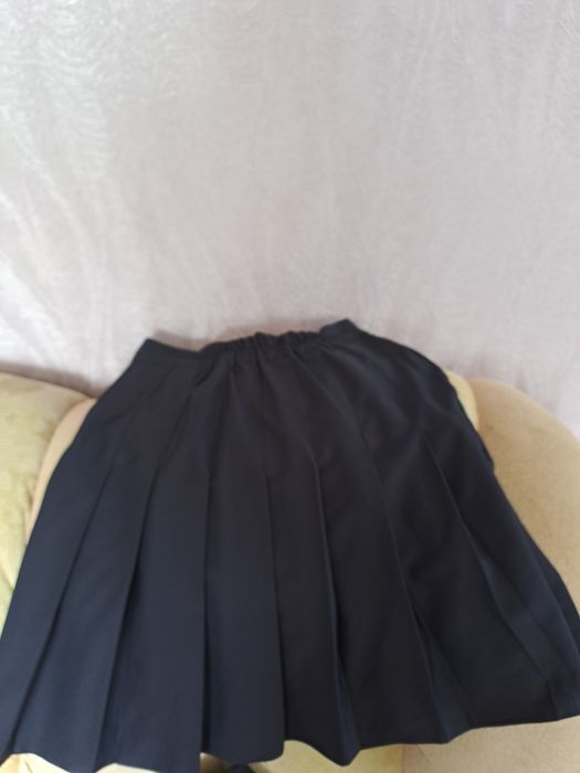 продам школьную форму на девочку