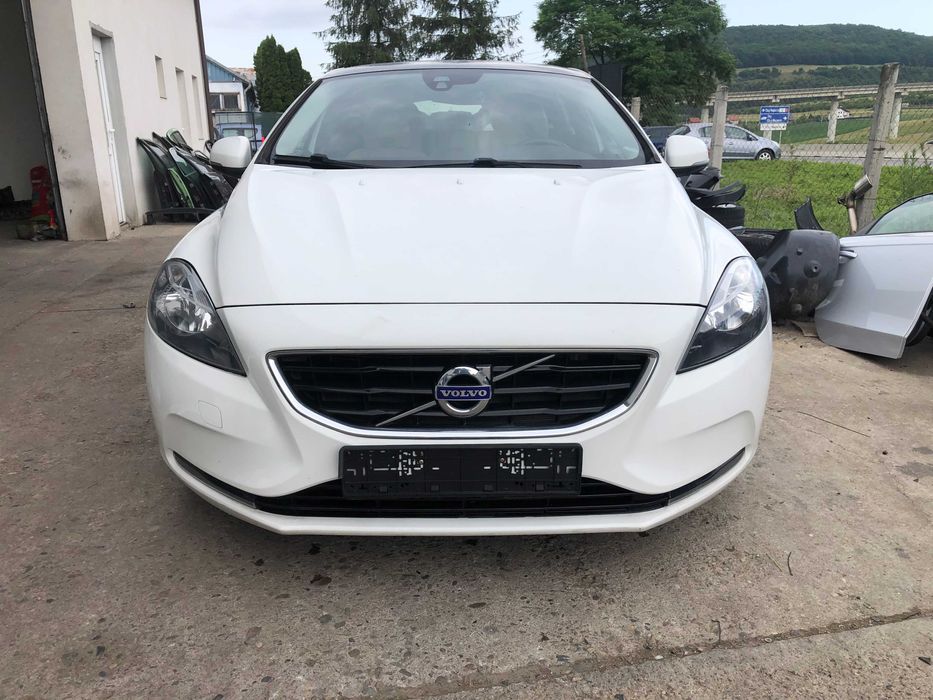 Dezmembrari Volvo V40 2.0 Benzina 2014  B5204T9 Automat TF-80SD