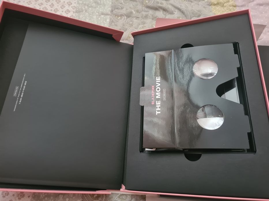 Blackpink - албуми, книги, картички, значки