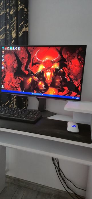 Vând pc gaming AMD RYZEN7 7800X3D