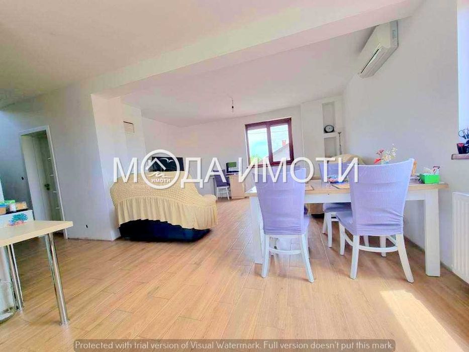 Къща в с. Горица, със голям двор, гараж и мазе!