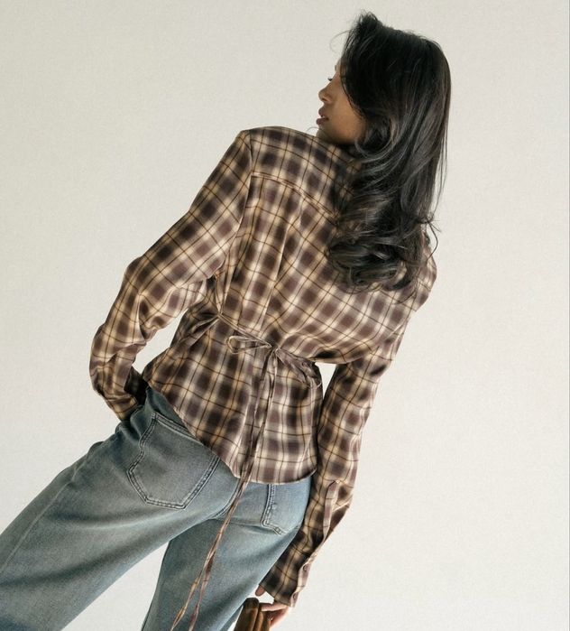 Рубашка с корсетной посадкой