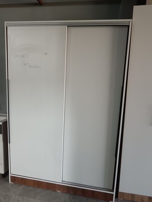 Шкаф әртүрлі купе камод