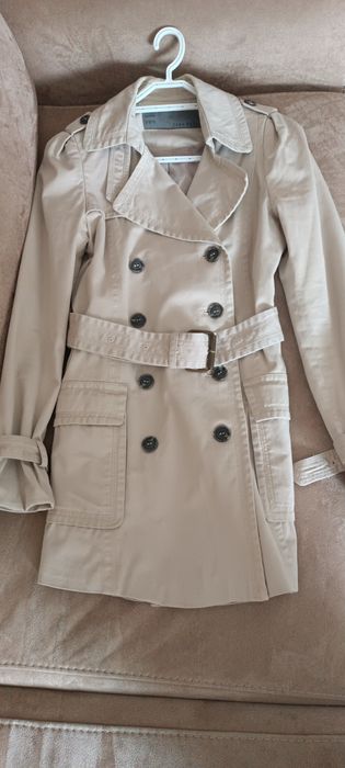 ,Zara тренчкот размер Xs