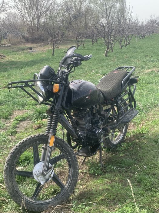 Прадам мотацкл Suzuki