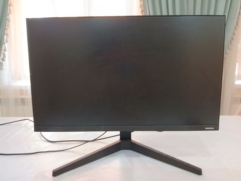 Монитор Samsung 24" 75 Гц Full HD IPS