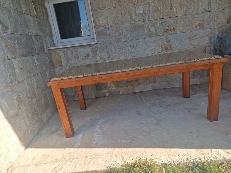 Маса от гранштен плот