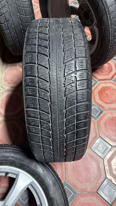Продам диски с шинами 16