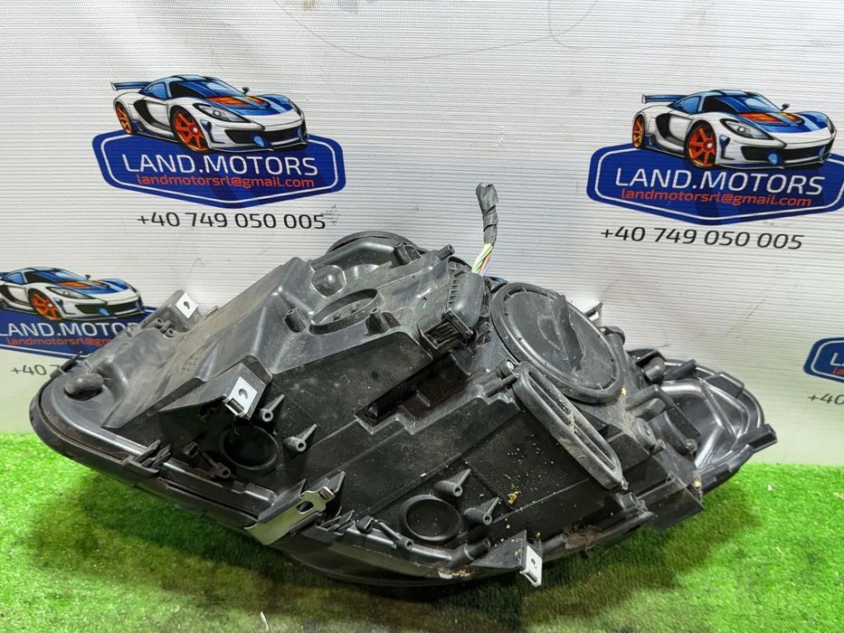 FAR DREAPTA UK CU LUPA BMW SERIA 5 F10 F11 520D SE TOURING 2.0 DIESEL 2011 COD OEM 7203242-09 / 7203242  / BREAK 2010-2017