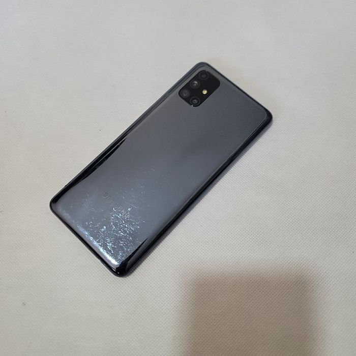 Samsung M51 dastavka bor