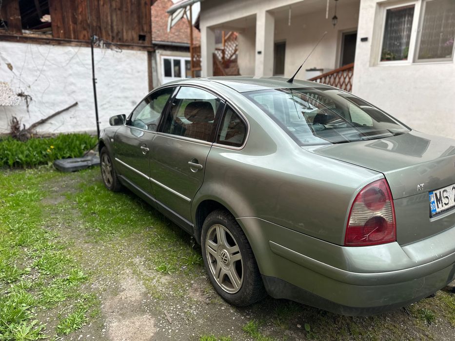 Auto volkswagen passat